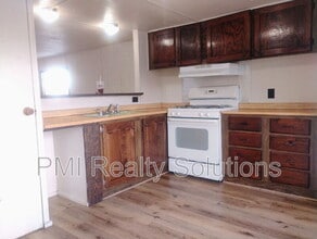 300 Elberta Ave in Porter, OK - Building Photo - Building Photo