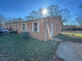 128 Woodland Ave in Shelby, NC - Building Photo