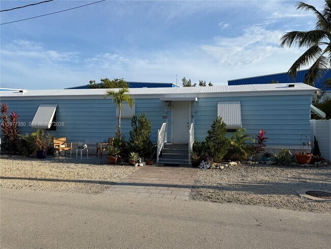 212 Orchid St in Tavernier, FL - Building Photo - Building Photo