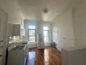 33 Woodhull St in Brooklyn, NY - Building Photo - Building Photo