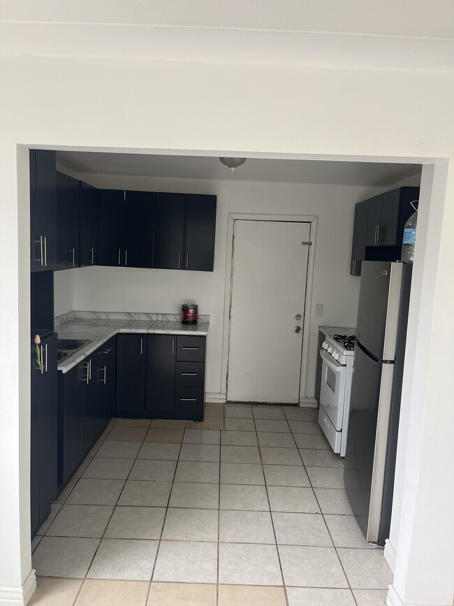 property at 301 S Magnolia Ave
