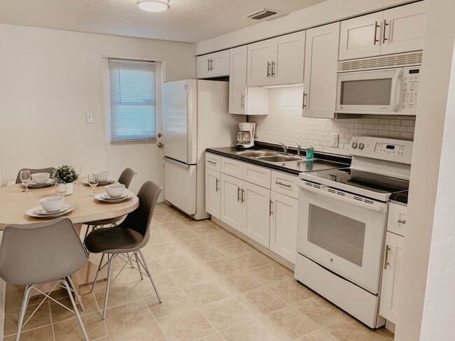 5531 16th St W in Bradenton, FL - Building Photo - Building Photo