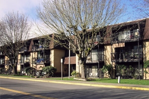 Eastridge House in Issaquah, WA - Building Photo