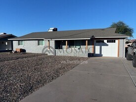 270 S Dobson Rd in Chandler, AZ - Building Photo