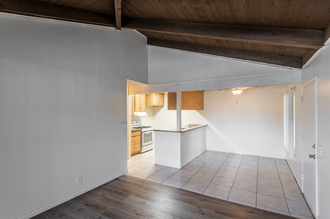 Park Plaza Apartments in Stanton, CA - Building Photo - Interior Photo