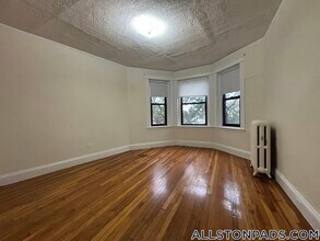 1144 Commonwealth Ave in Boston, MA - Foto de edificio - Building Photo