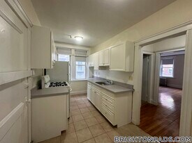 131 Washington St in Boston, MA - Building Photo