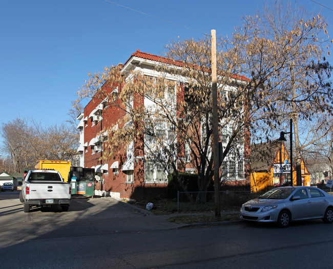 1606 W 39th St in Kansas City, MO - Foto de edificio - Building Photo