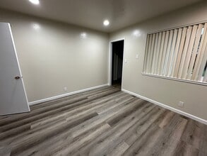 926 Desert Isle Dr in San Jose, CA - Building Photo - Building Photo