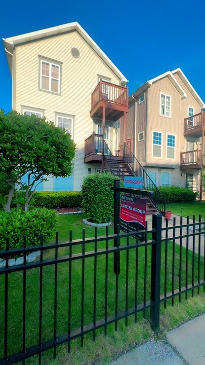 7853 S Normal Ave in Chicago, IL - Building Photo