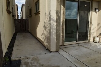 10630 Trill Wy in Elk Grove, CA - Building Photo - Building Photo