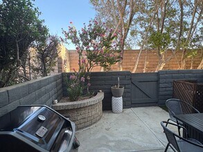 2298 N Indian Canyon Dr in Palm Springs, CA - Building Photo - Building Photo