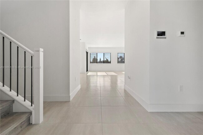 2391 SW 123rd Ter in Davie, FL - Building Photo - Building Photo
