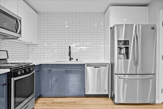 941 Normandie Ave in Los Angeles, CA - Building Photo - Building Photo