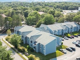 5 Brookdale Ct in Dartmouth, NS - Building Photo