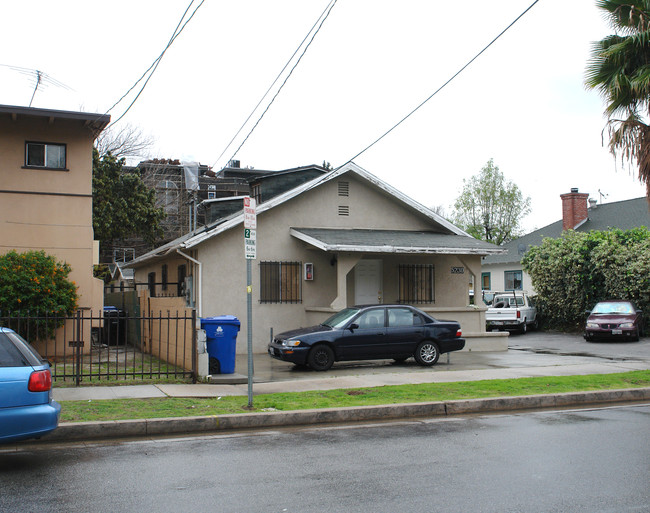 5230 Riverton Ave in North Hollywood, CA - Foto de edificio - Building Photo