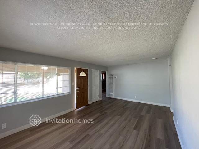 2049 E Lincoln Ave in Escondido, CA - Building Photo - Building Photo