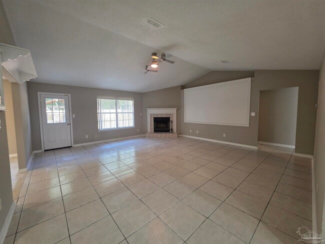 6913 Hanover Ct in Milton, FL - Building Photo - Building Photo