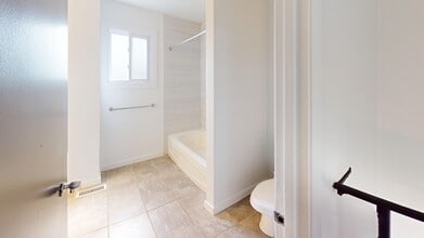 15 Millwood Crescent in Kitchener, ON - Building Photo - Building Photo