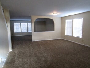 2890 Sentiment Ln in Greenwood, IN - Foto de edificio - Building Photo