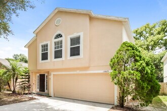 13825 Gentle Woods Ave in Riverview, FL - Building Photo - Building Photo