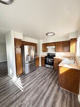 412 S I St in Lompoc, CA - Building Photo - Building Photo