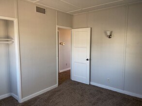 2 Colorado Way in Henderson, NV - Building Photo - Building Photo