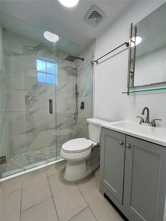 361 SW 20th Rd in Miami, FL - Building Photo