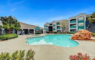 6955 N Durango Dr in Las Vegas, NV - Building Photo