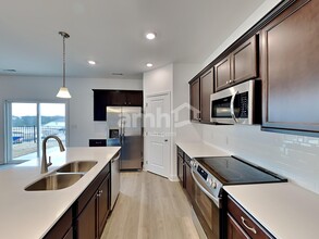 243 Marin Dr in Hendersonville, TN - Building Photo - Building Photo