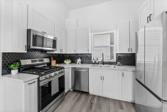 5256 Adams Ave in San Diego, CA - Building Photo - Building Photo