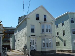 12 King St in Biddeford, ME - Building Photo - Building Photo