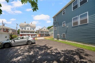 284 High St in Woonsocket, RI - Building Photo - Building Photo