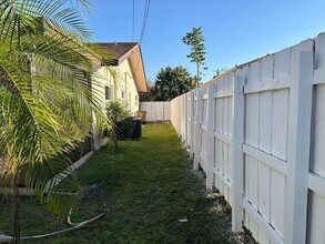3291 SW 4th St in Deerfield Beach, FL - Building Photo - Building Photo