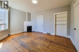 254 Emerald St N in Hamilton, ON - Building Photo - Building Photo