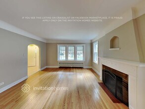 1636 N Nashville Ave in Chicago, IL - Foto de edificio - Building Photo