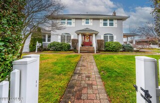 146 S Bath Ave in Long Branch, NJ - Building Photo