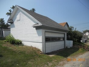 417 Crooks Ave in Kaukauna, WI - Building Photo - Building Photo