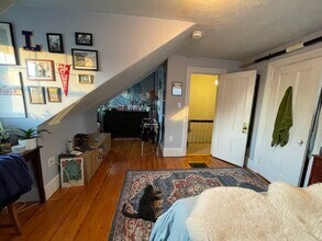 65 Willow Ave, Unit 2 in Somerville, MA - Foto de edificio - Building Photo