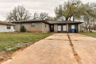 1300 Juniper Cir in Oklahoma City, OK - Building Photo - Building Photo