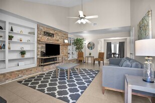 4006 Blalock Rd in Houston, TX - Building Photo