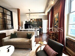 66 S Front St in Memphis, TN - Building Photo - Building Photo