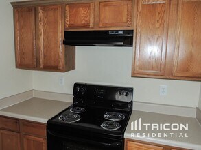 1311 Meadow Walk Dr in Monroe, GA - Building Photo - Building Photo
