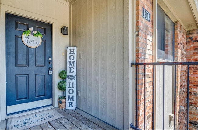 property at 1916 Signal Ridge Pl