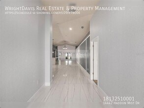 14442 Haddon Mist Dr in Wimauma, FL - Foto de edificio - Building Photo