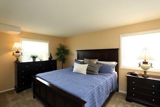 Security Park Apartments in Baltimore, MD - Building Photo - Interior Photo