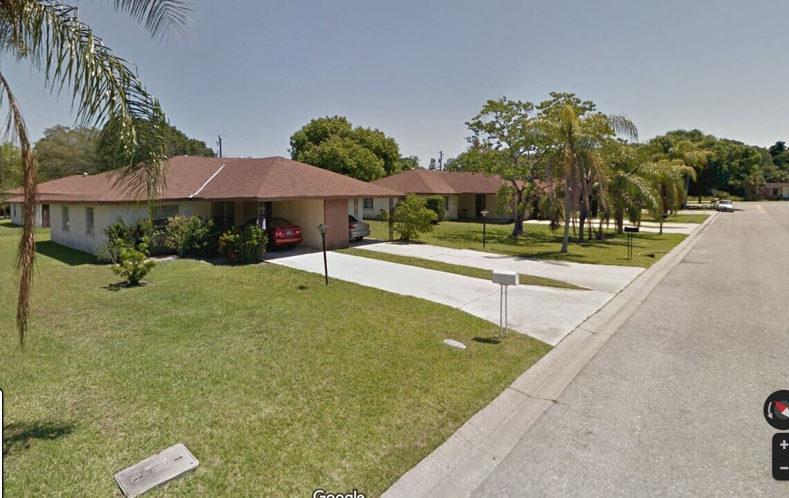 1423 22nd Ave E in Bradenton, FL - Building Photo