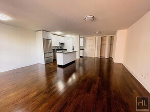 East 82nd Street in New York, NY - Building Photo - Building Photo