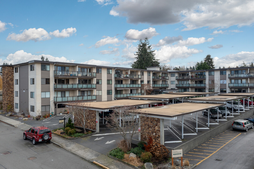 The Camelot Condominiums in Edmonds, WA - Building Photo