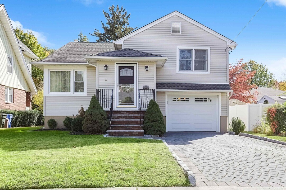 193 Prospect Pl in Rutherford, NJ - Building Photo